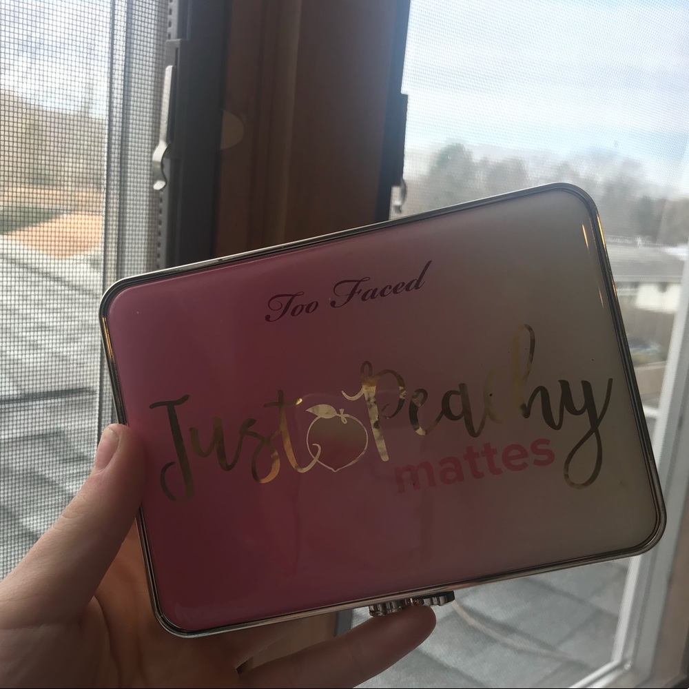 Too faced just peachy pallet only used once